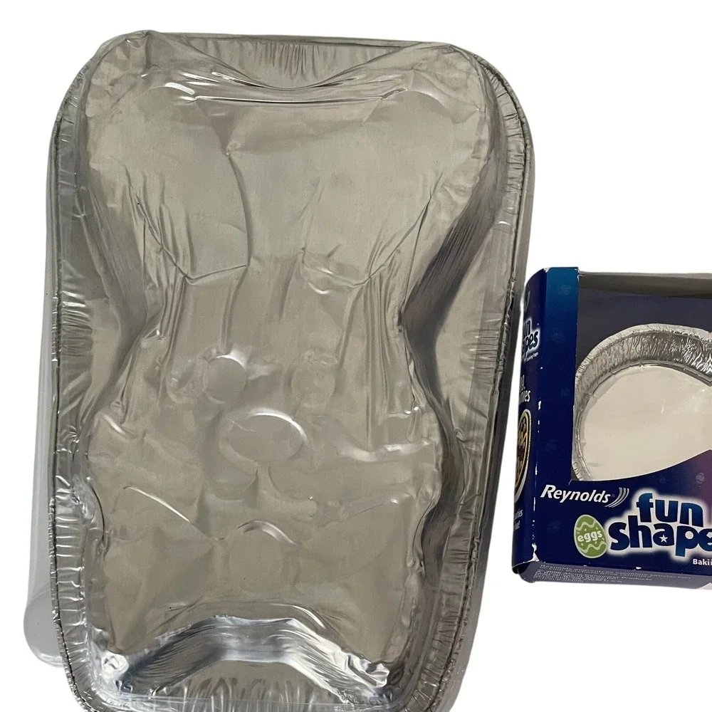 NOS‎ Reynolds Easter Bunny Cake Pan Kit w Lid + 24ct Egg Baking Cups 2006